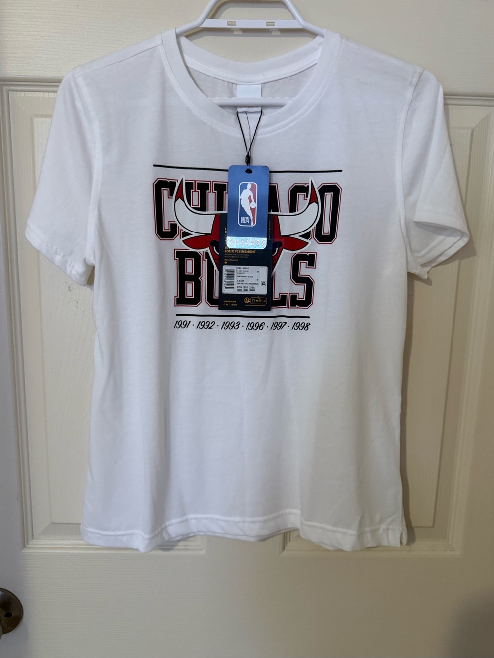 Lole White Womans Tee with Red & Black Chicago Bulls Graphic